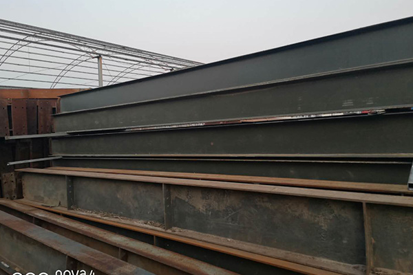 出售48*82*10行車(chē)房，柱子400*200，大梁600變400*200，行車(chē)梁400*260，檁條全鍍鋅200，開(kāi)間6.3米